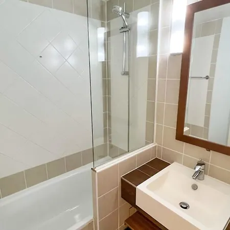 6 Personnes Avec Piscine Tennis Et Parking Gratuit 25 Daire Le Touquet